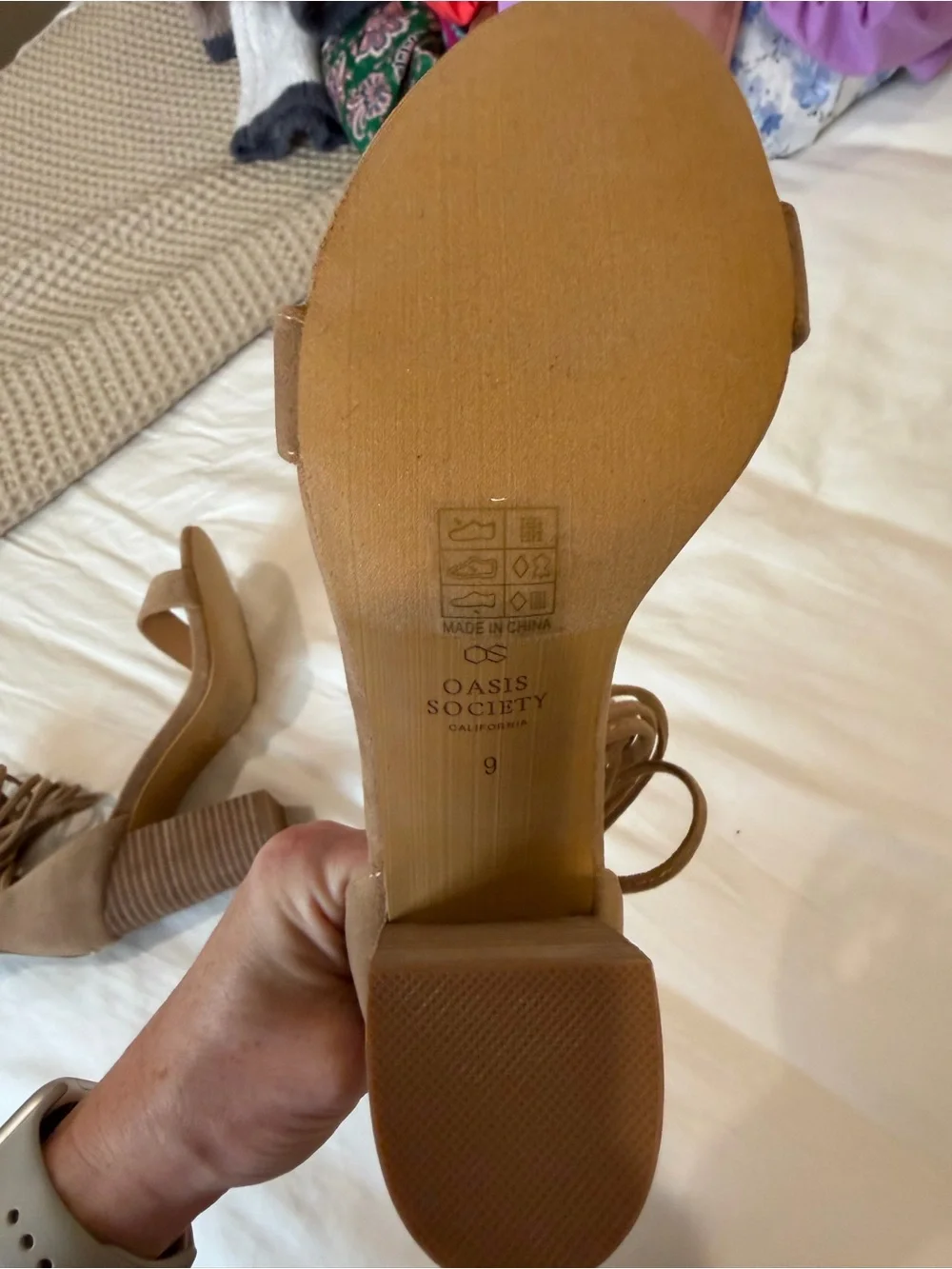 Strappy Ankle-Tie Block Heel Sandals in Tan